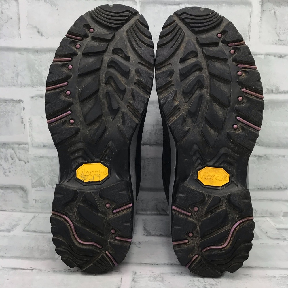 Columbia Omni-Tech Vibram Leather Hiking Boot - Picture 7 of 11